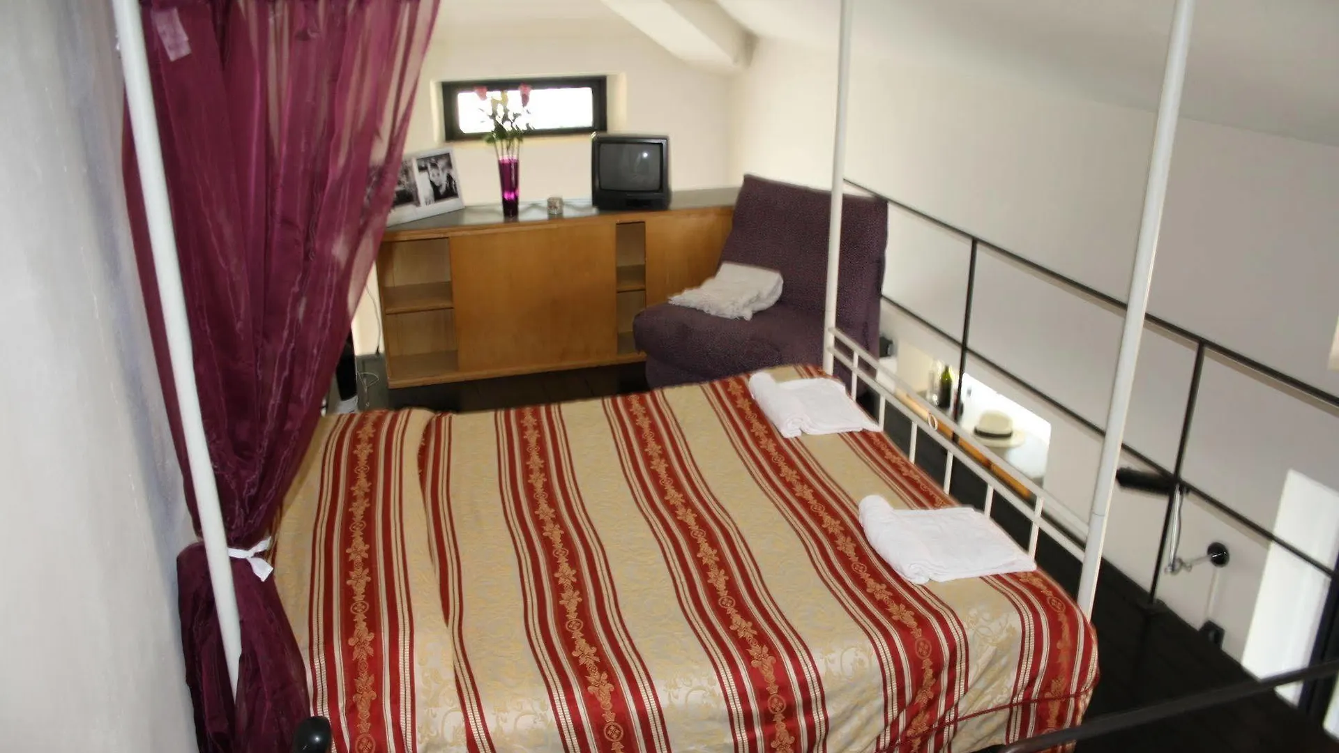 Romeo And Juliet B&B And Apartaments ベルガモ 2*,  イタリア